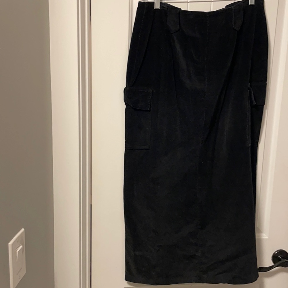 Long corduroy skirt with pockets